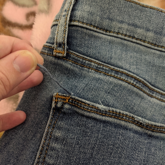 Gap Ripped Skinny Jeans - Picture 3 of 5